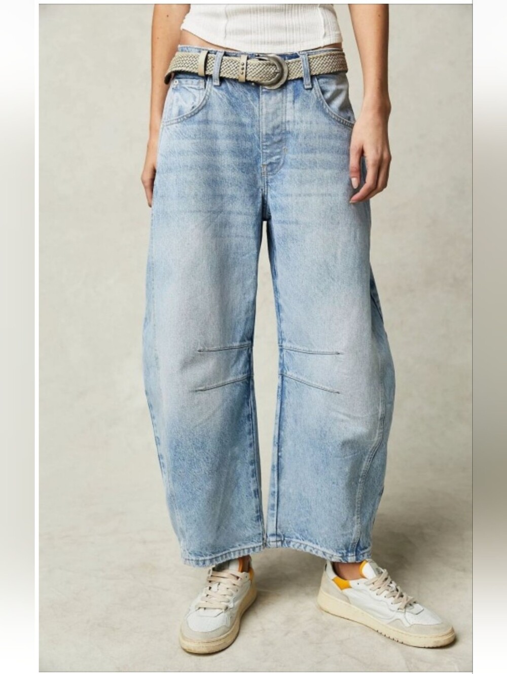 NEW Light Wash Blue Barrel Jeans